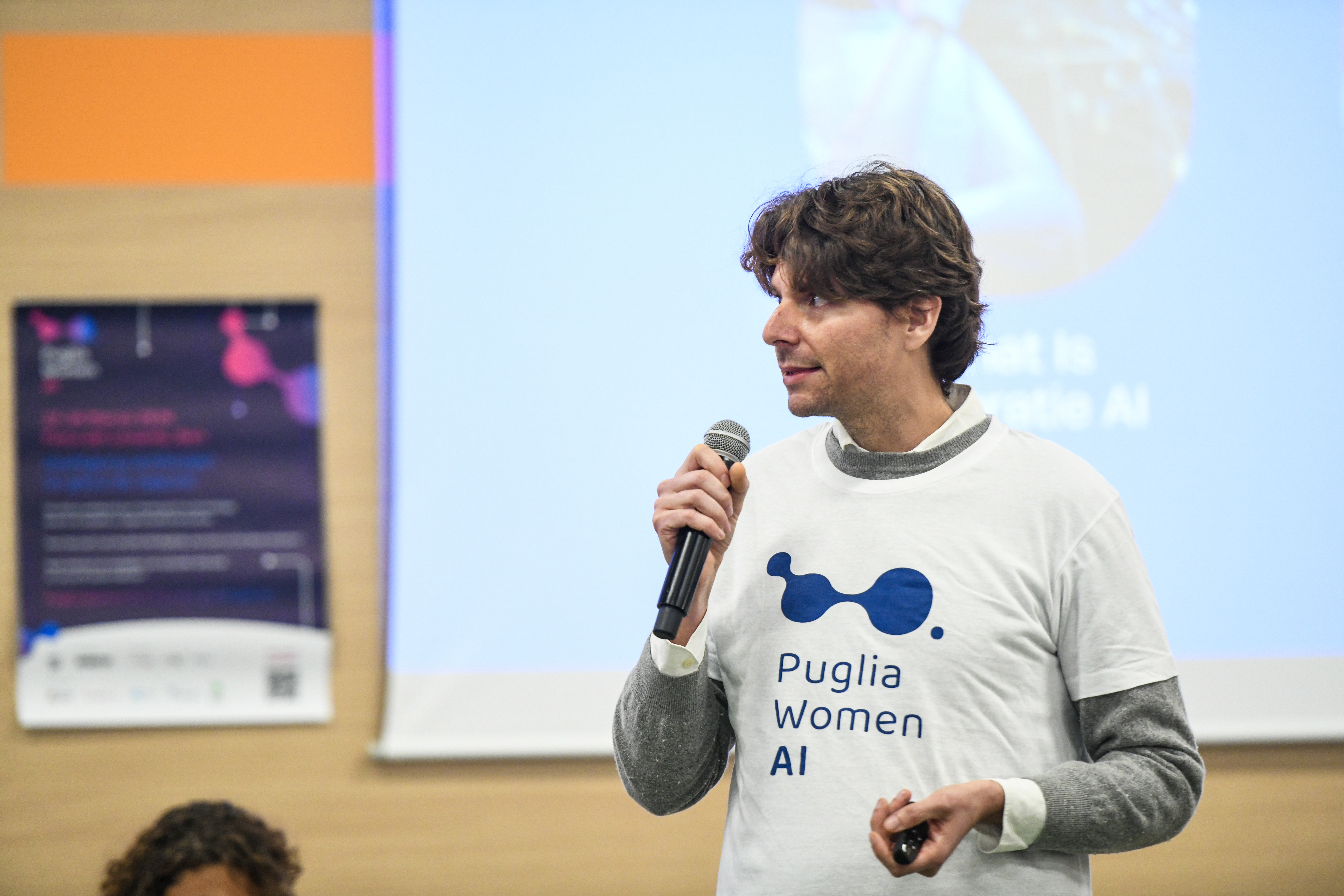 Gregor Maric durante una presentazione